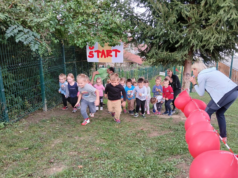 Množični tek za otroke v Vrtcu Mavrica Vojnik